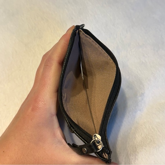 The Sak Iris Wristlet Wallet Black Leather Card Holder - Picture 3 of 6